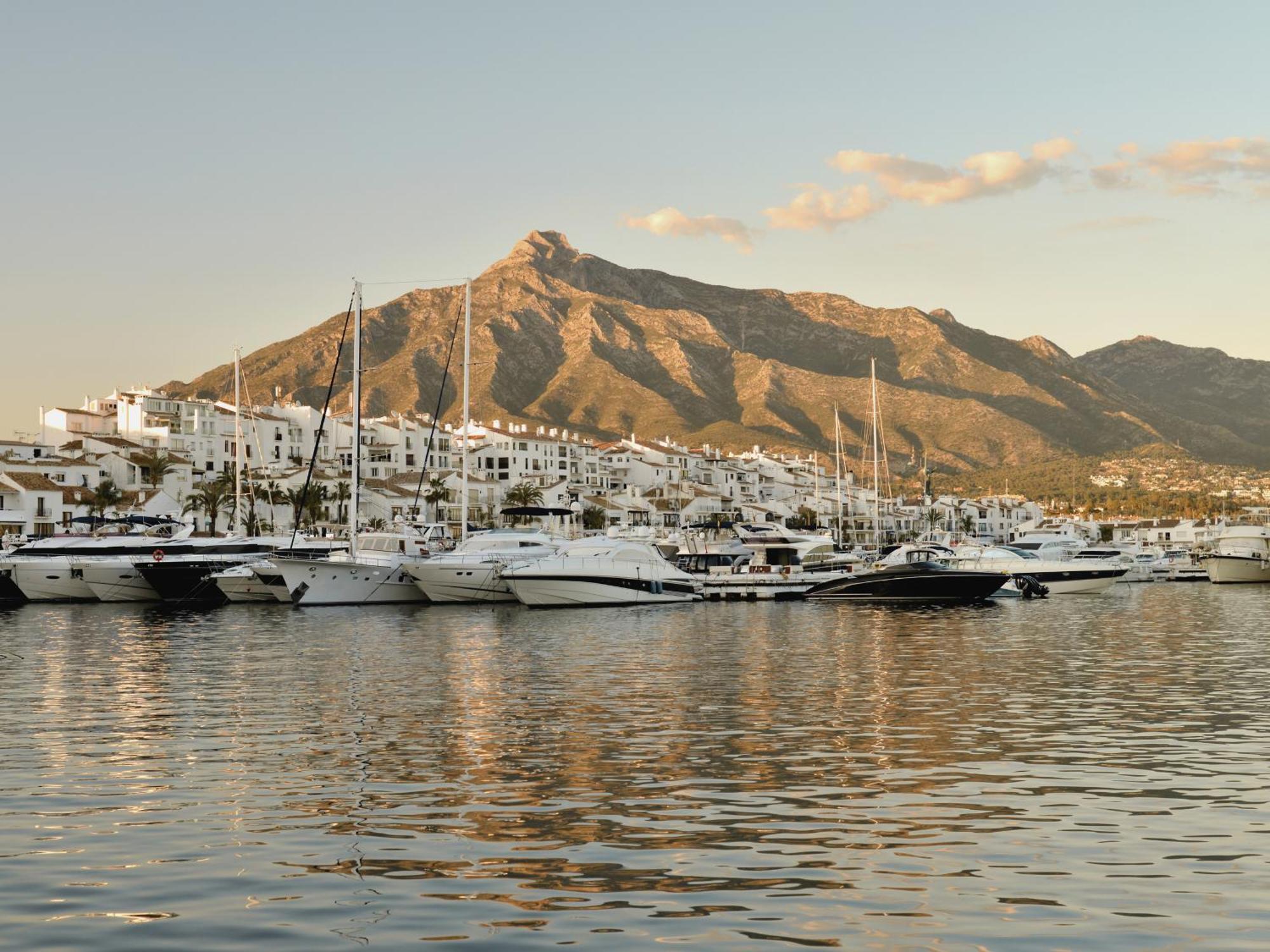 Ferienwohnung Vacation Marbella I Stylish 5Bdr Penthouse, Sea And Marina View Exterior foto